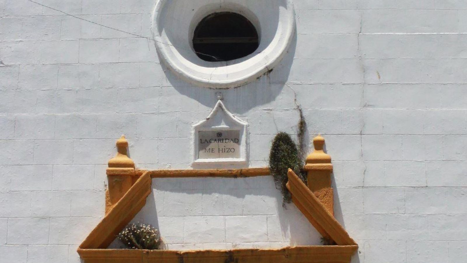 Frontispicio de la iglesia de San Antón.