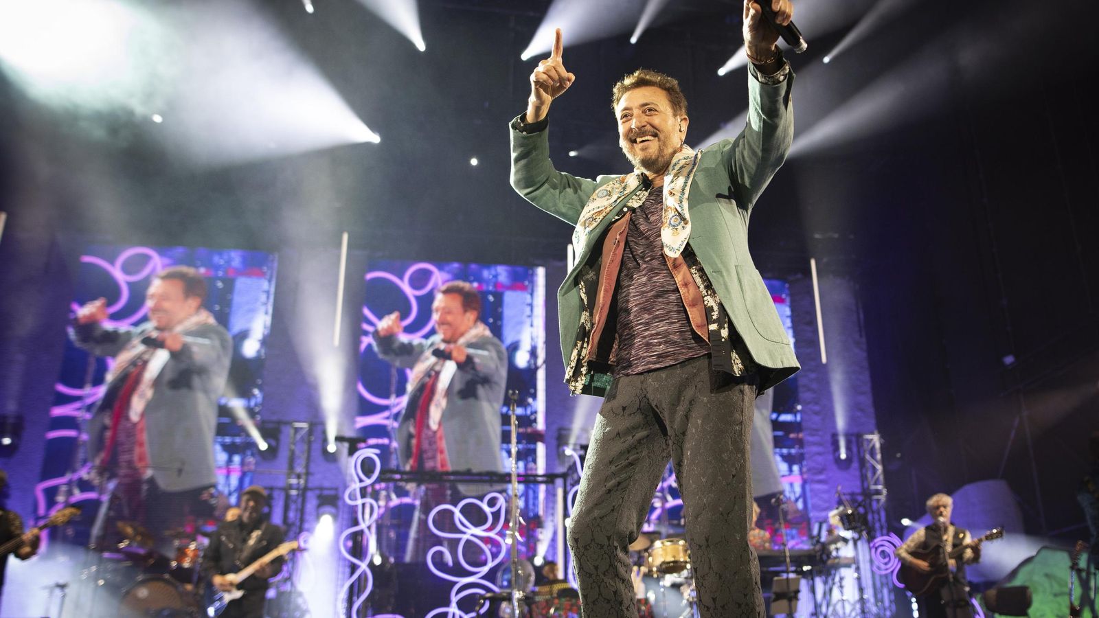 Concierto del Manolo Garcia en la plaza de toros de Granada.
