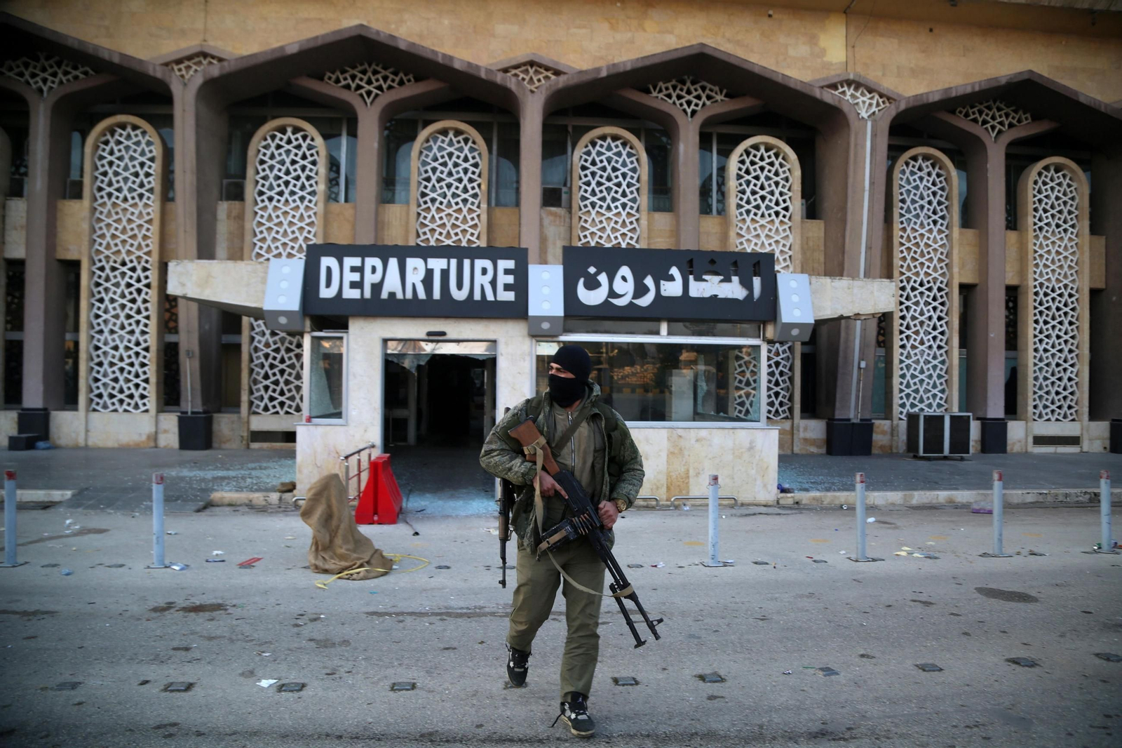 Las impactantes imágenes de los rebeldes sirios tomando Alepo