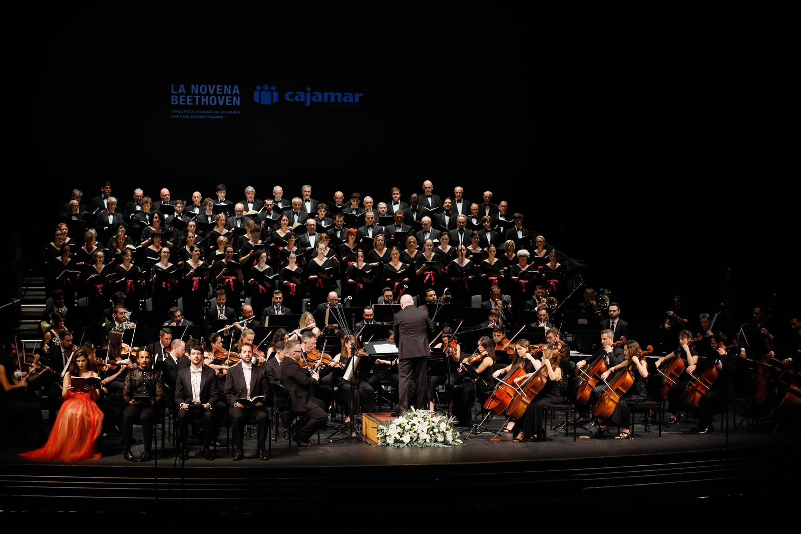 Imágenes de la novena Beethoven interpretado por la OCAL y Orfeón para Cajamar