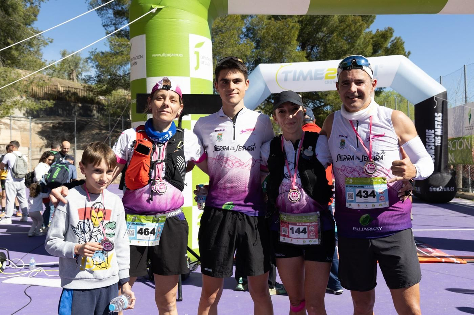 En imágenes: kilómetros para la esperanza de Celia en el CxM Trail Solidario IES Fuente de la Peña (II)
