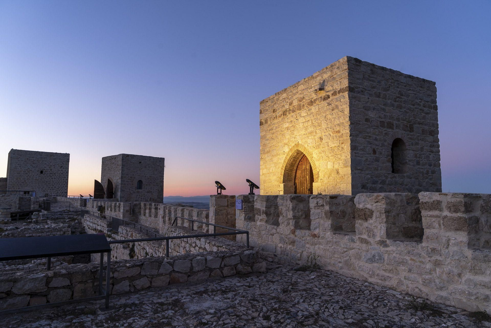 Vuelve a la Edad Media con los campamentos y combates de época que se celebraran los próximos días en el Castillo de Santa Catalina.
