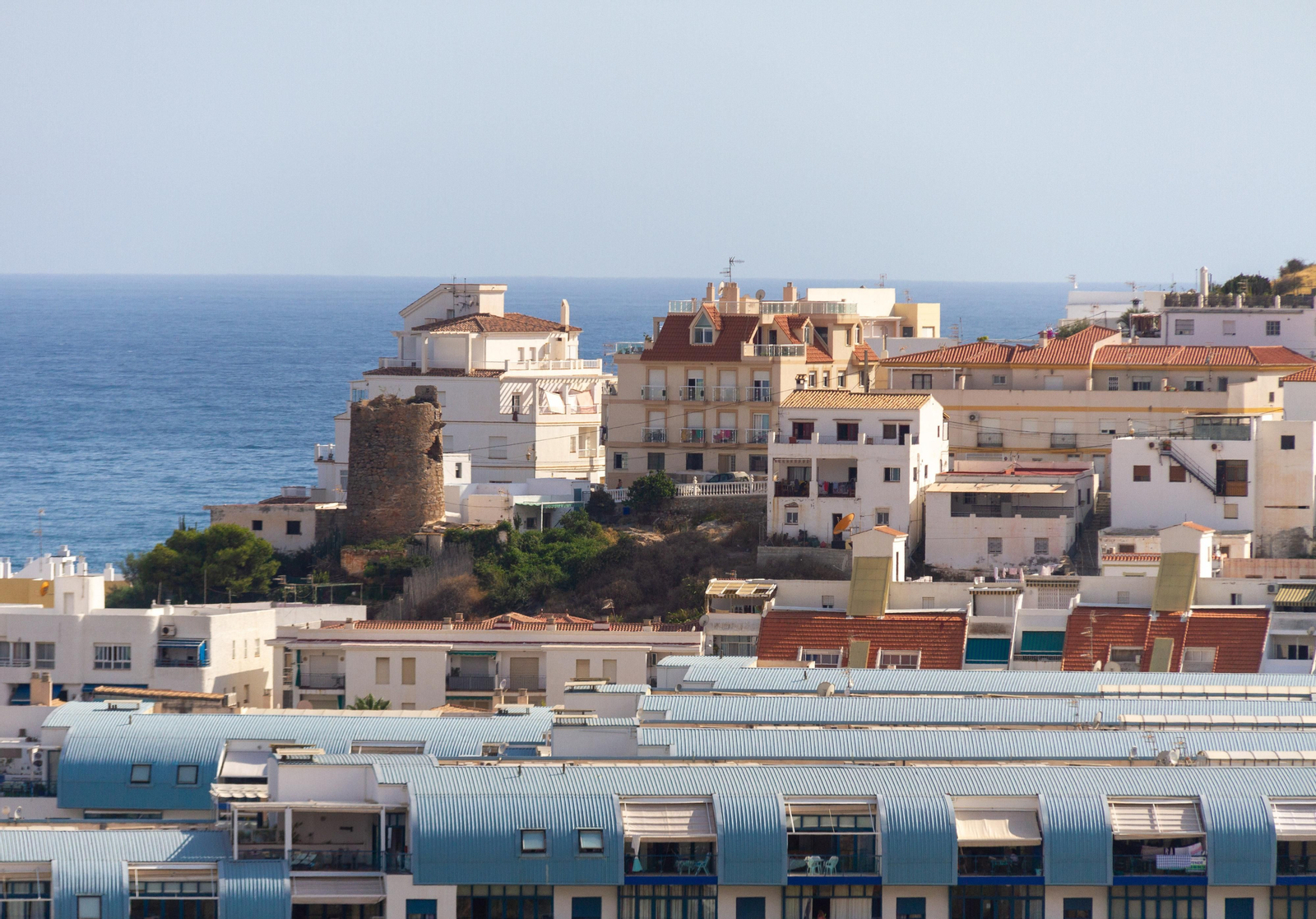 Desalojan una discoteca en la costa de Granada por tener el doble del aforo permitido