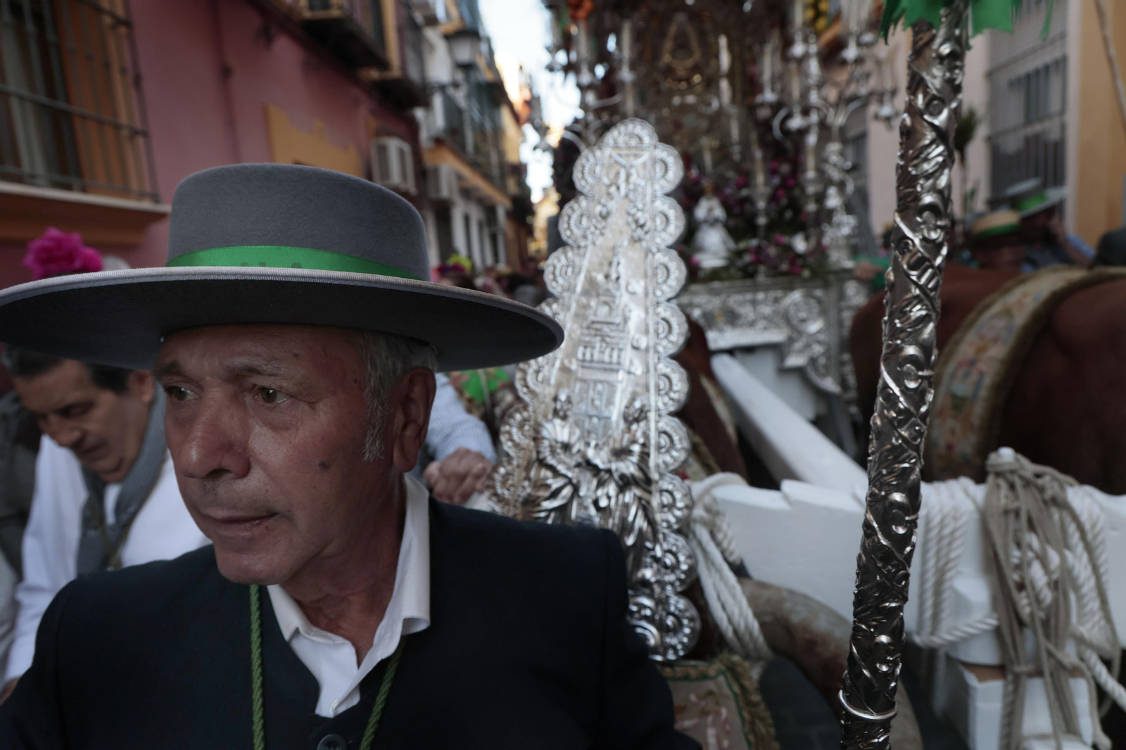 Las imágenes de la salida de la Hermandad del Rocío de Triana