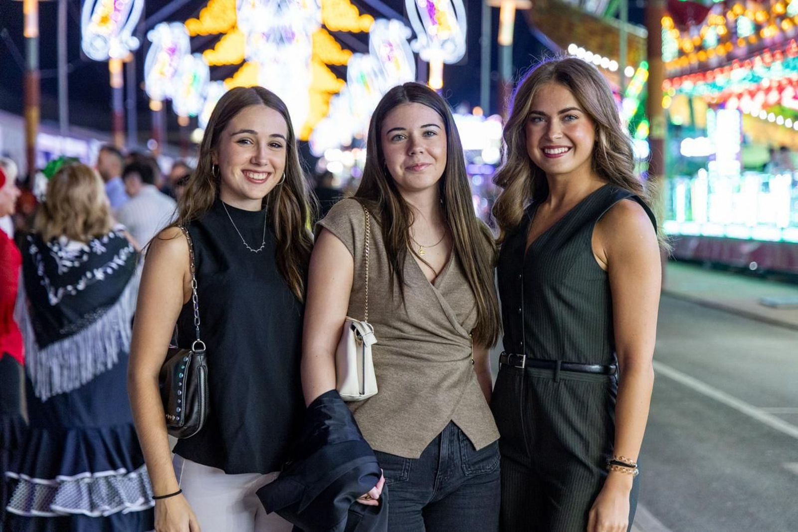 Los jiennenses disfrutan una noche más de la Feria de San Lucas