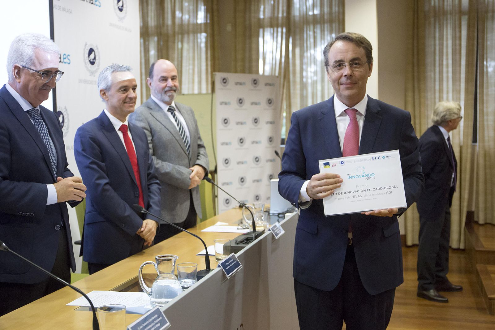 Carlos Lourenço recoge el premio otorgado a la multinacional CGI por el proyecto EVAS