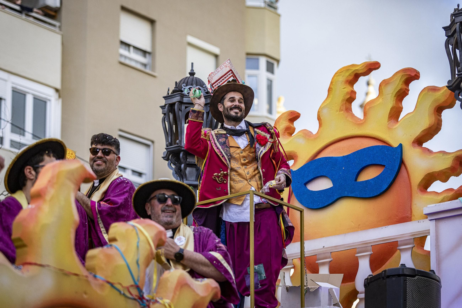 Búscate entre las mejores imágenes de la Cabalgata Magna