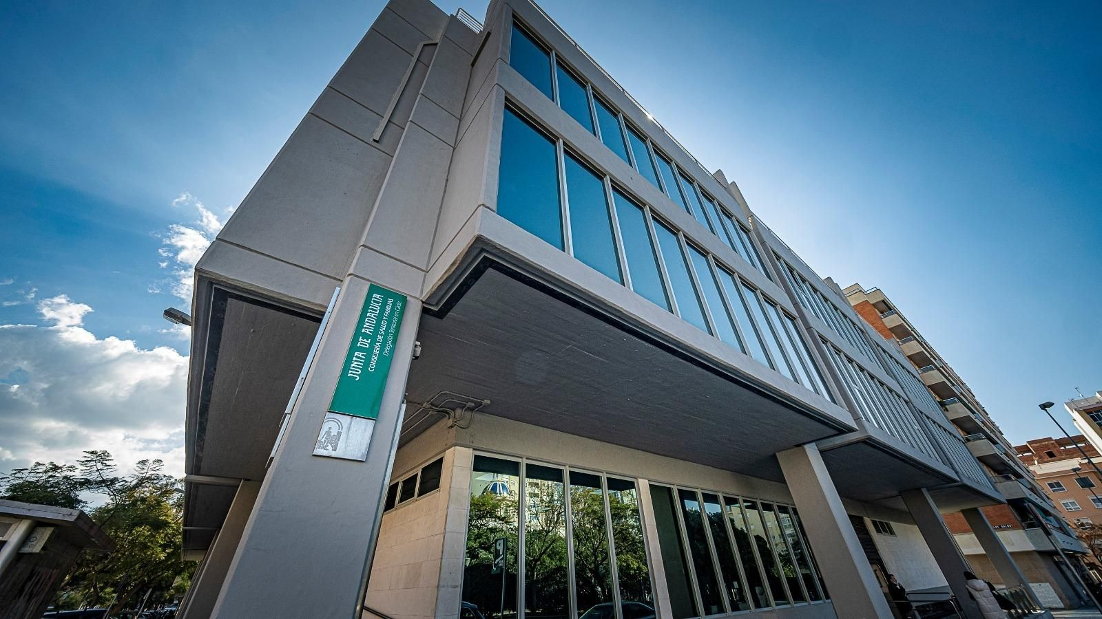 La sede de la Delegación Territorial de Salud y Familias en Cádiz.