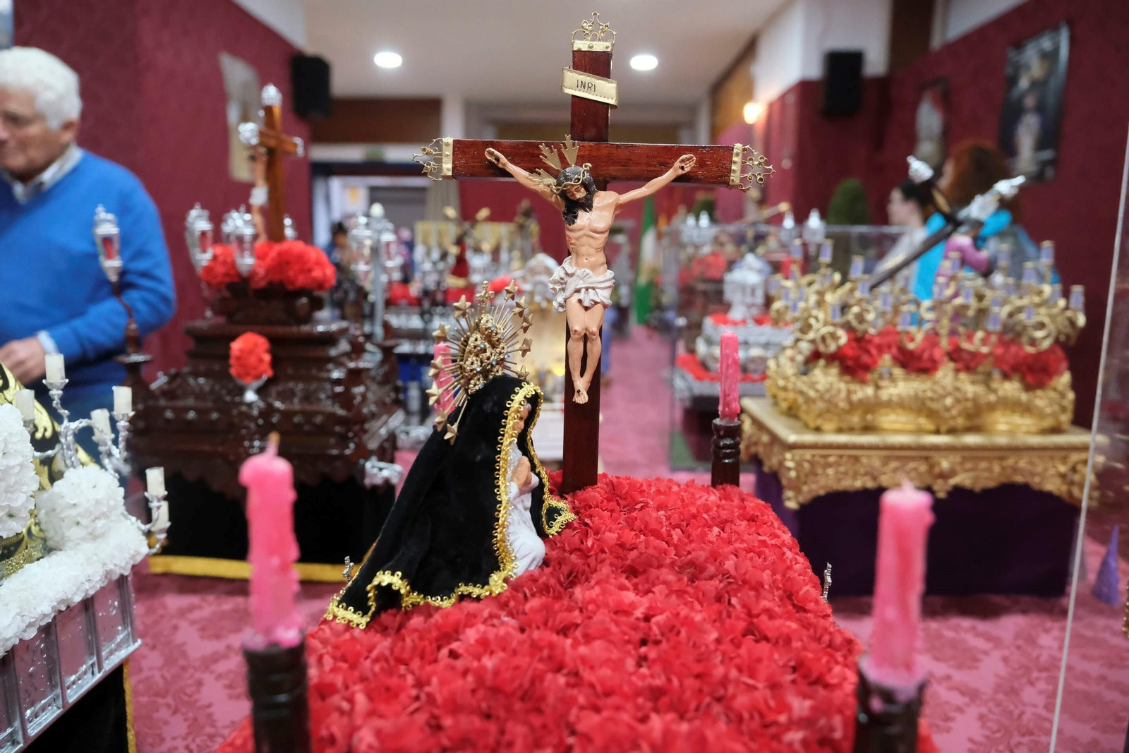 La Semana Santa en miniatura de la barriada de Levante en Córdoba, en imágenes