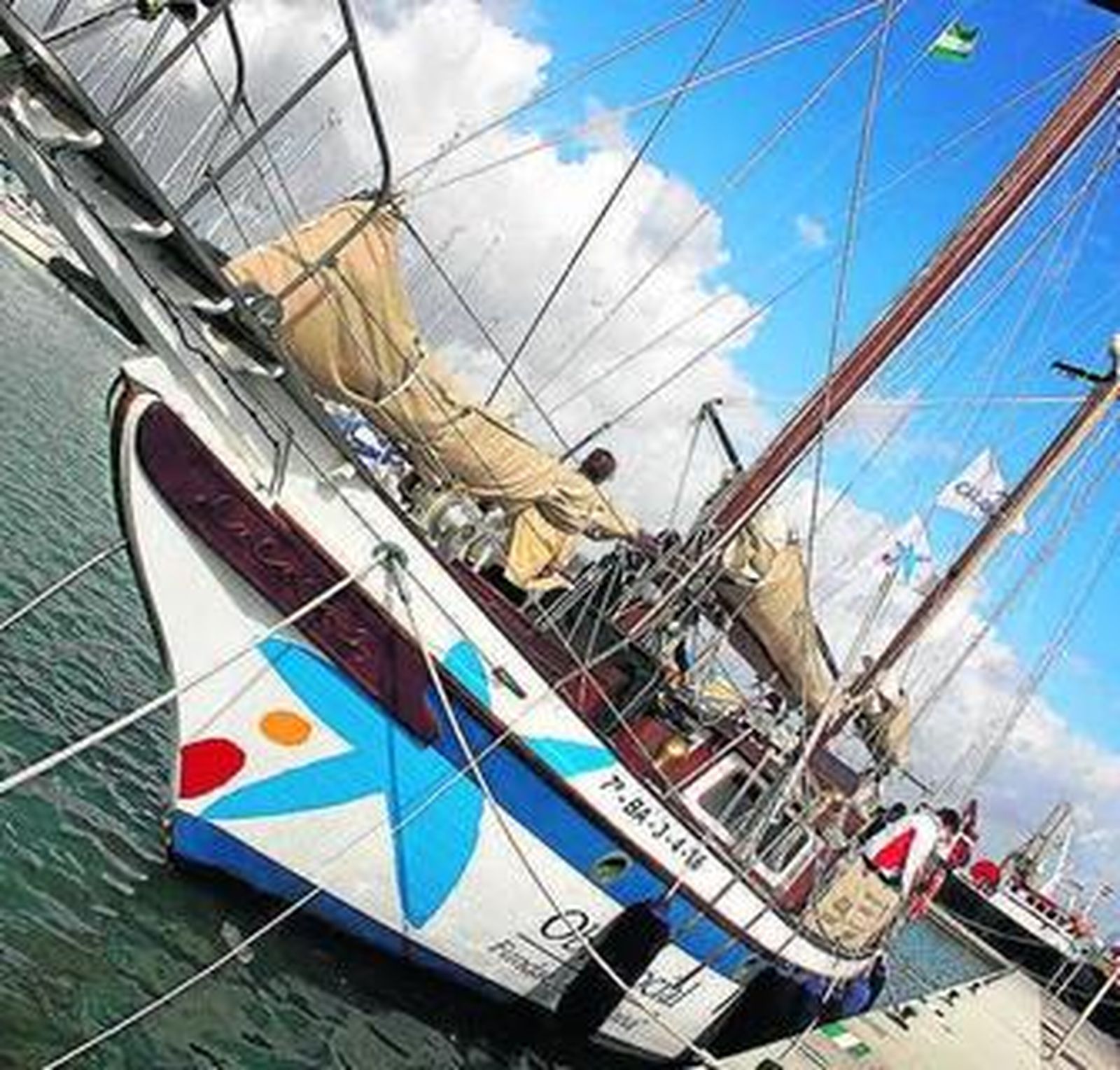 El velero científico 'Vell Marí', atracado en la dársena del Saladillo.