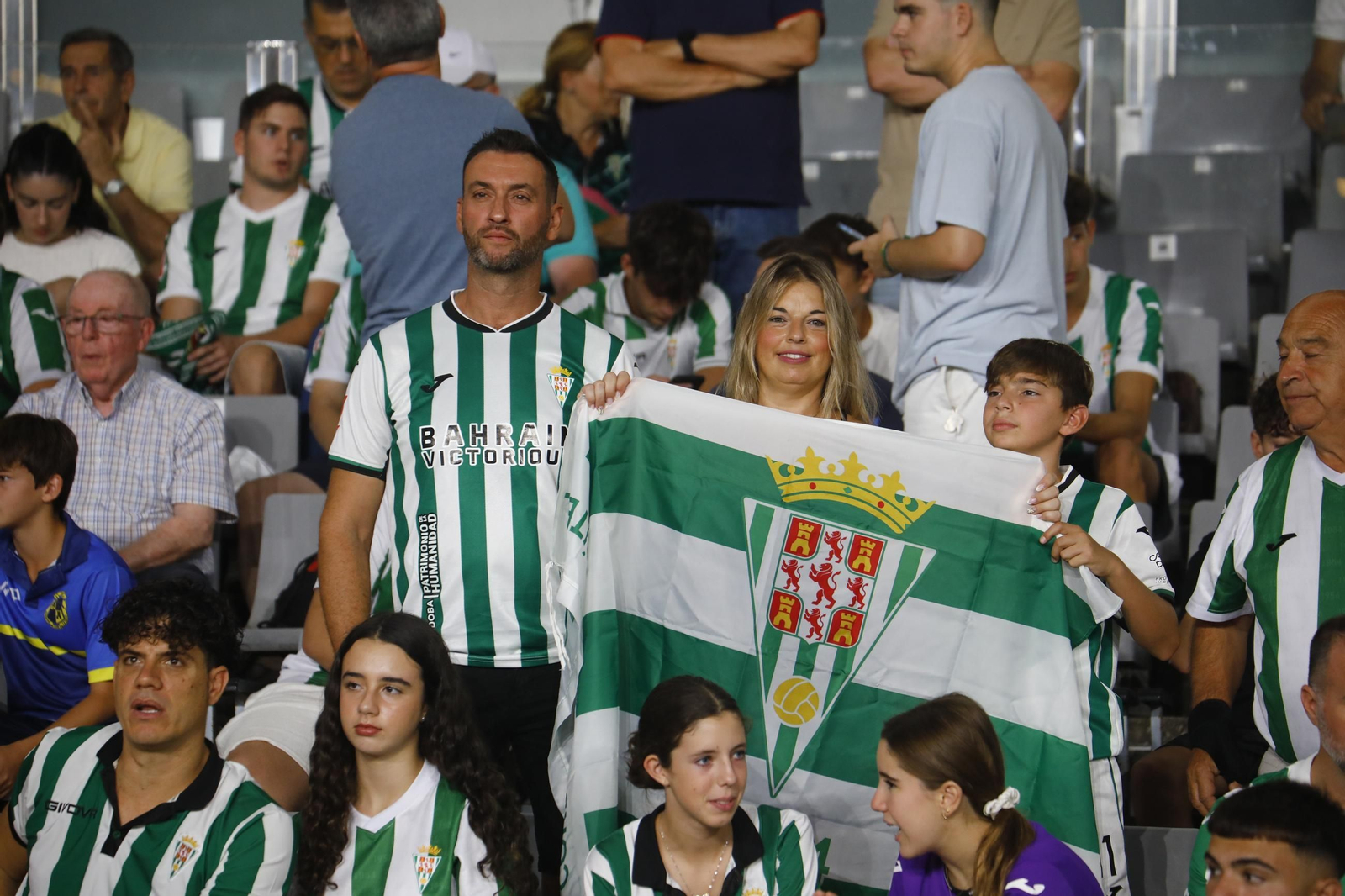 Las mejores fotos del ambiente en El Arcángel para el Córdoba CF - Castellón