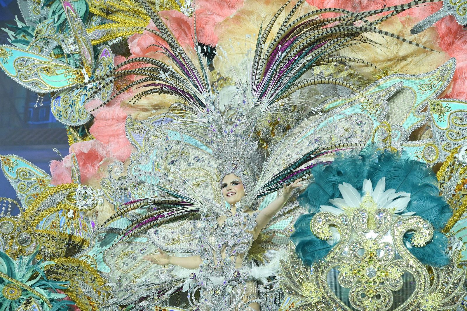 Las espectaculares fantasías de la gala de la reina del carnaval de Santa Cruz de Tenerife 2026