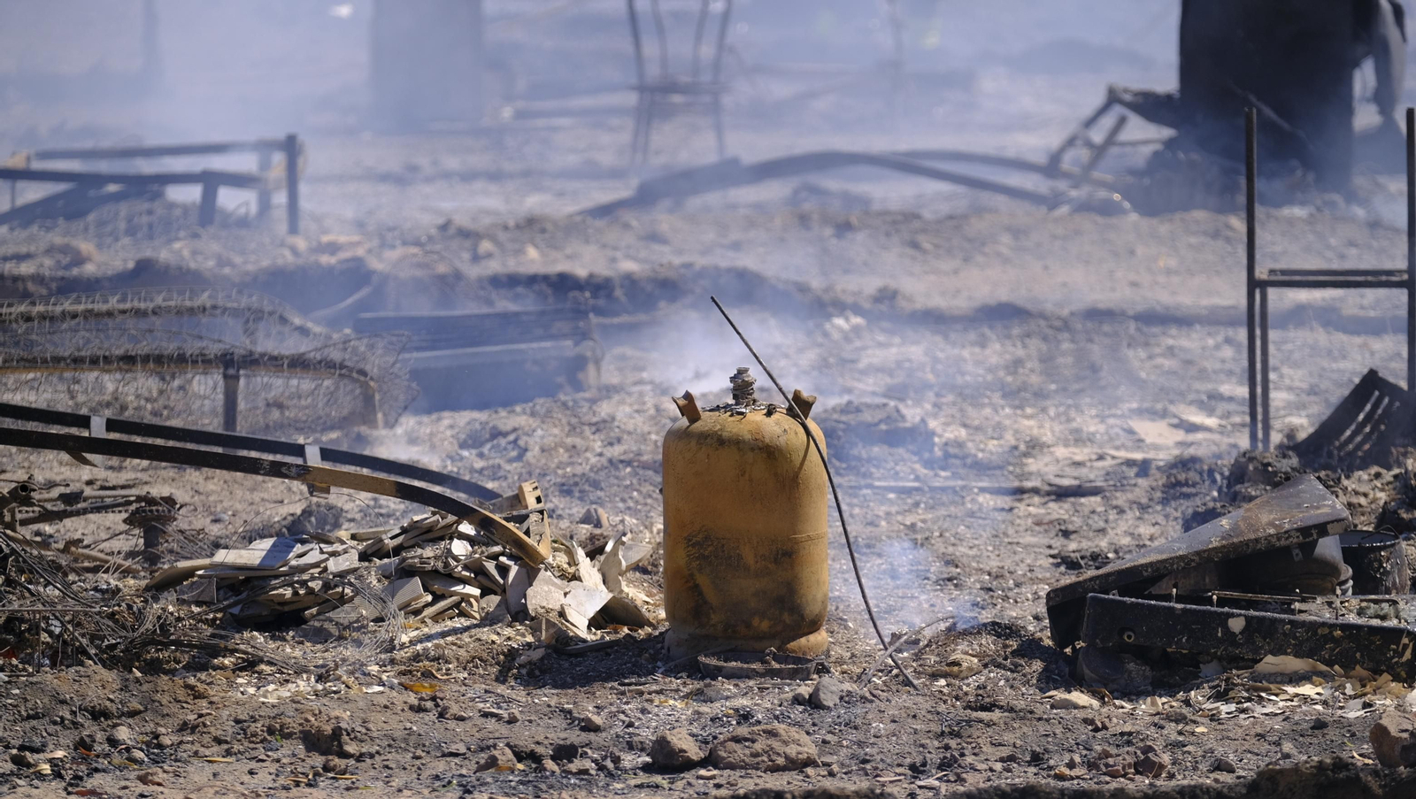 Fotogalería incendio asentamiento de chabolas en Atochares-Níjar (Almería)