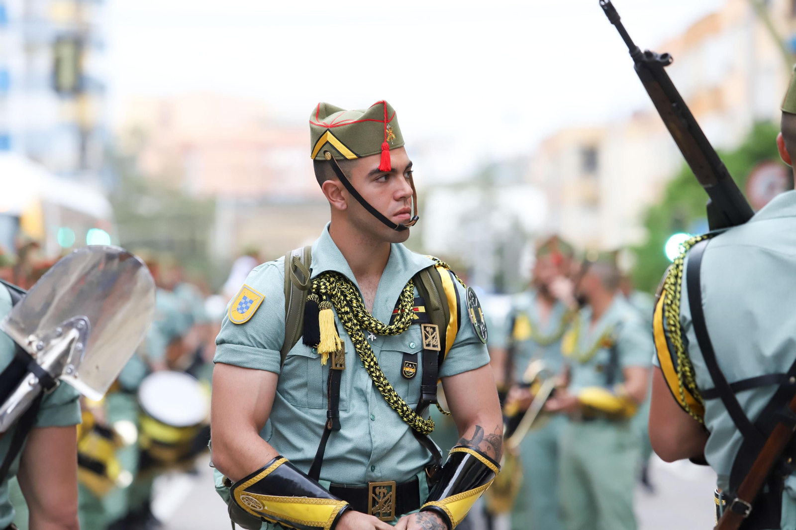 Fotos del Lunes Santo en Algeciras: Desfile de la Legión
