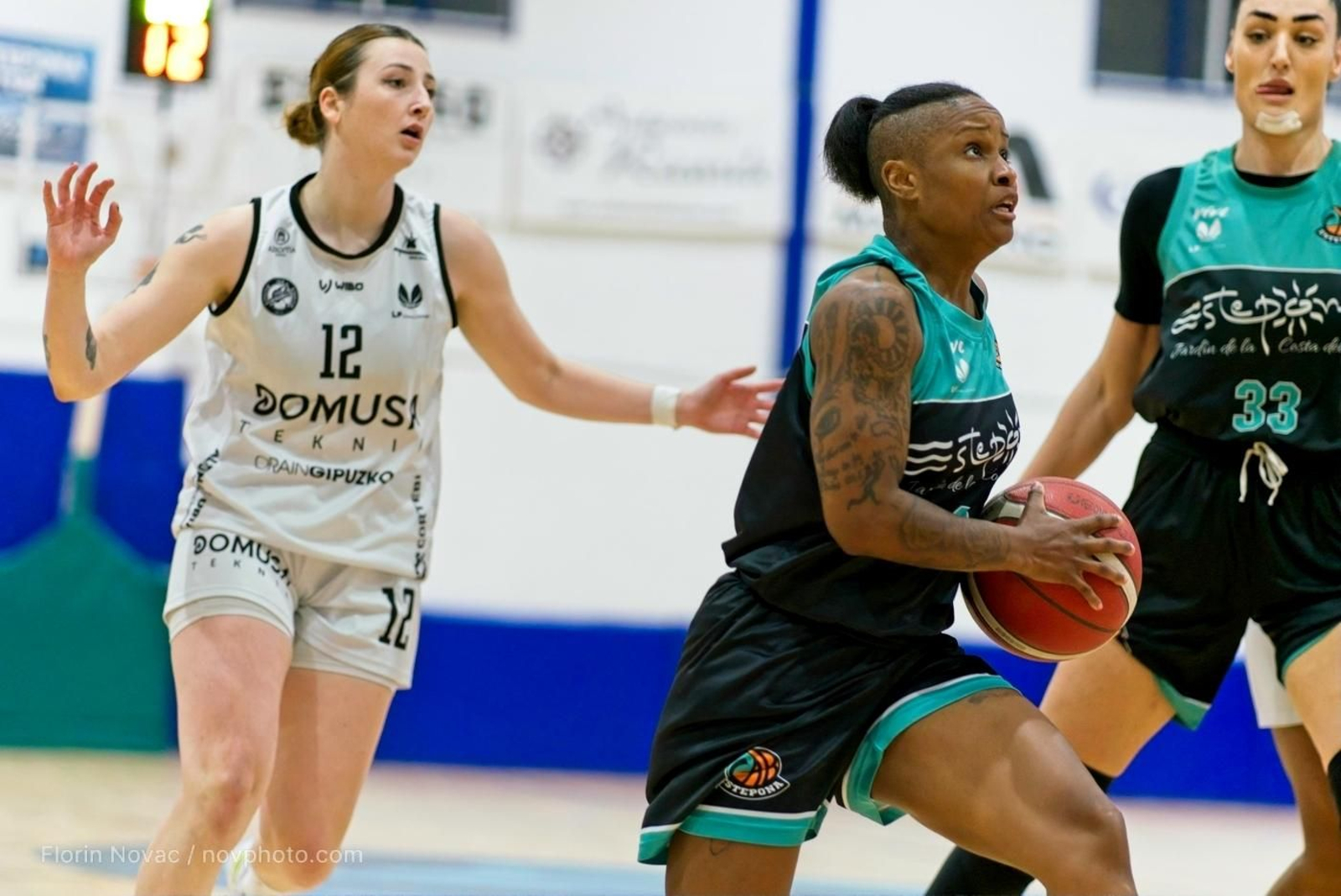 Imagen del partido en el Pineda.