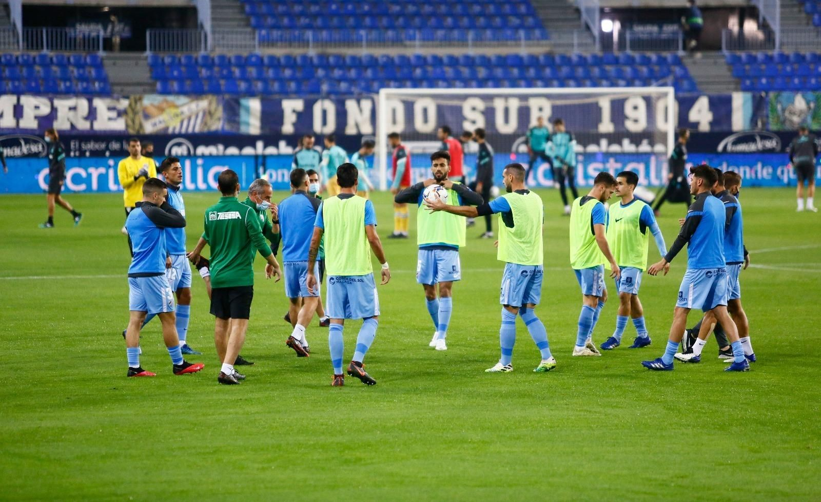 Las fotos del calentamiento del Málaga CF - Espanyol