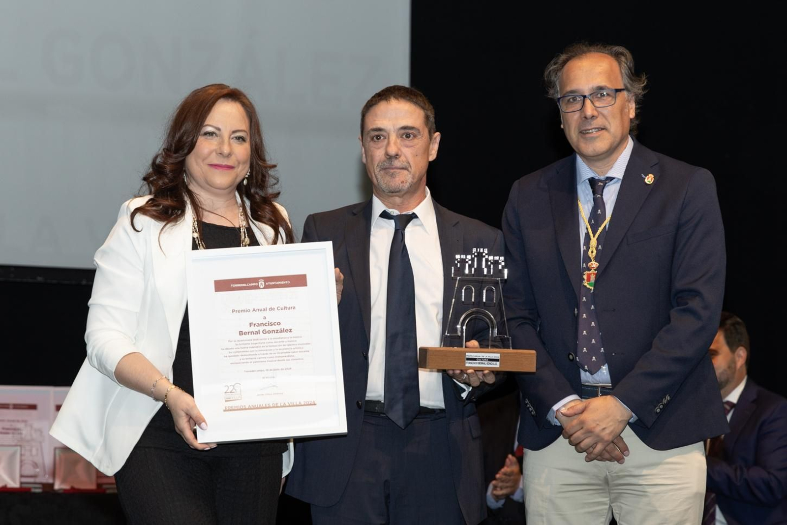 Estas son las imágenes de la entrega de los Premios Villa de Torredelcampo 2024