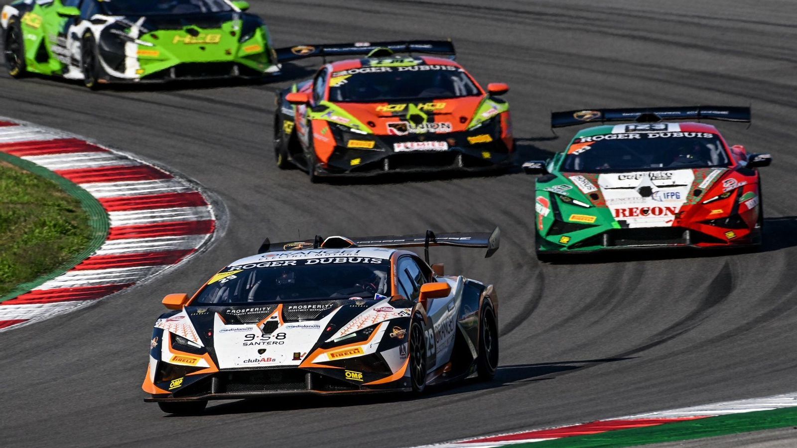 Dani Pedrosa, al volante del Lamborghini en Portimao.