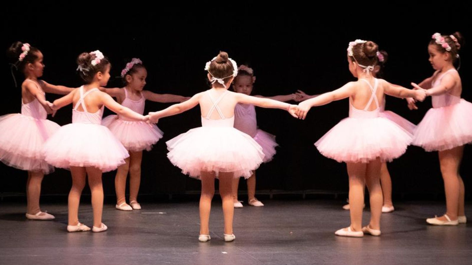 Danza infantil en la Universidad Popular.