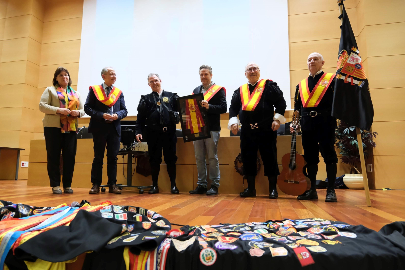 La Tuna España entrega la Medalla de Oro a la Universidad de Córdoba, en imágenes