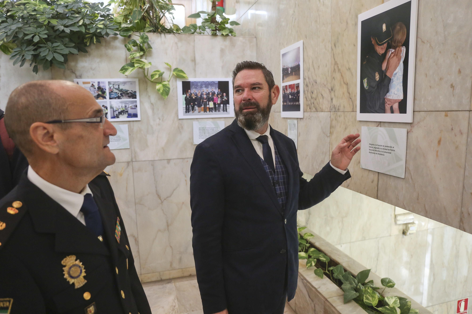 El jefe de la policía andaluza junto al director de Protección Civil