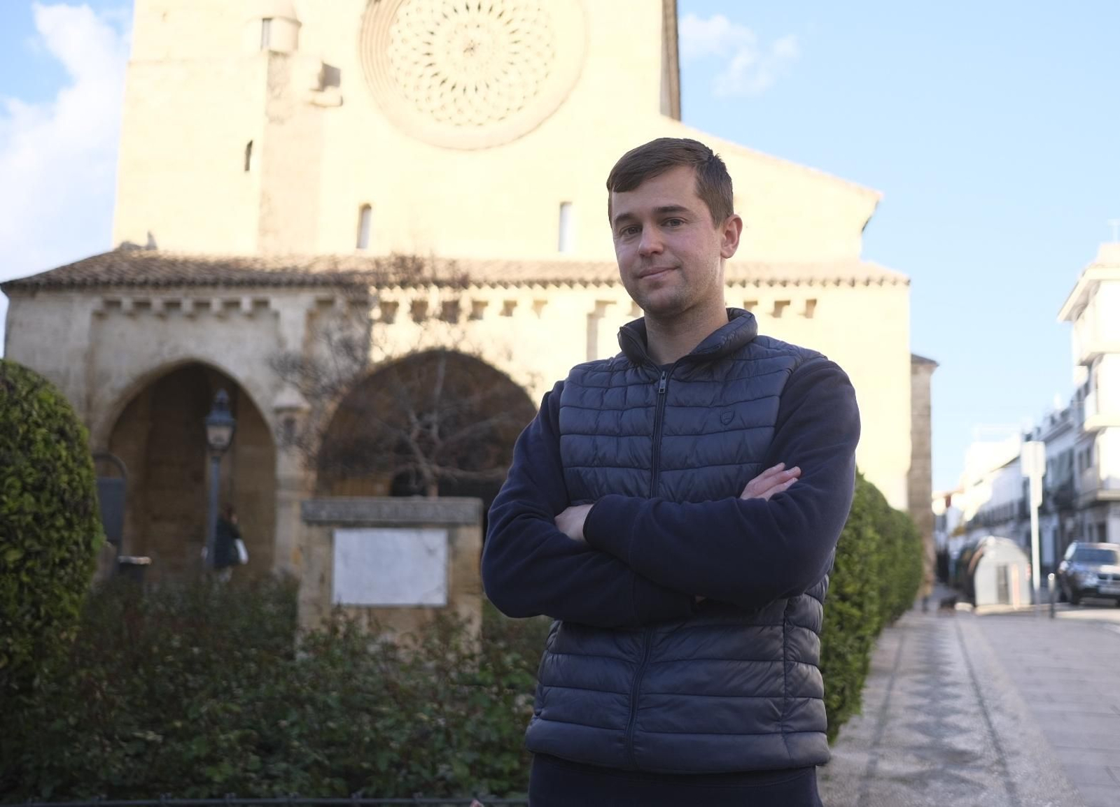 José Manuel Cabello frente a la Iglesia de San Lorenzo