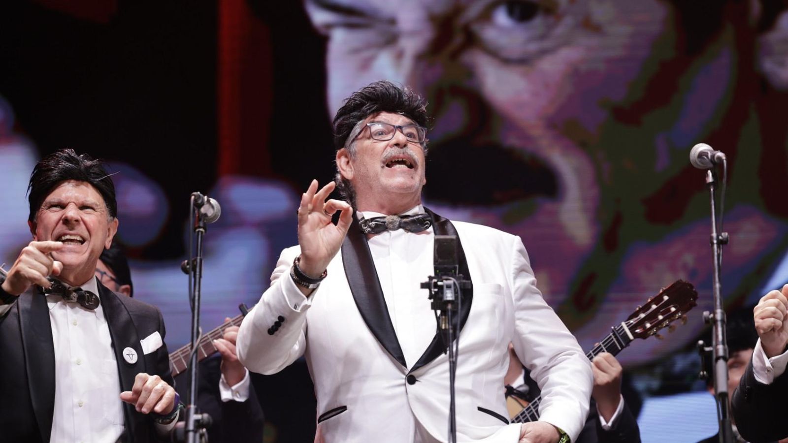 Búscate entre las mejores imágenes de la quema del dios Momo