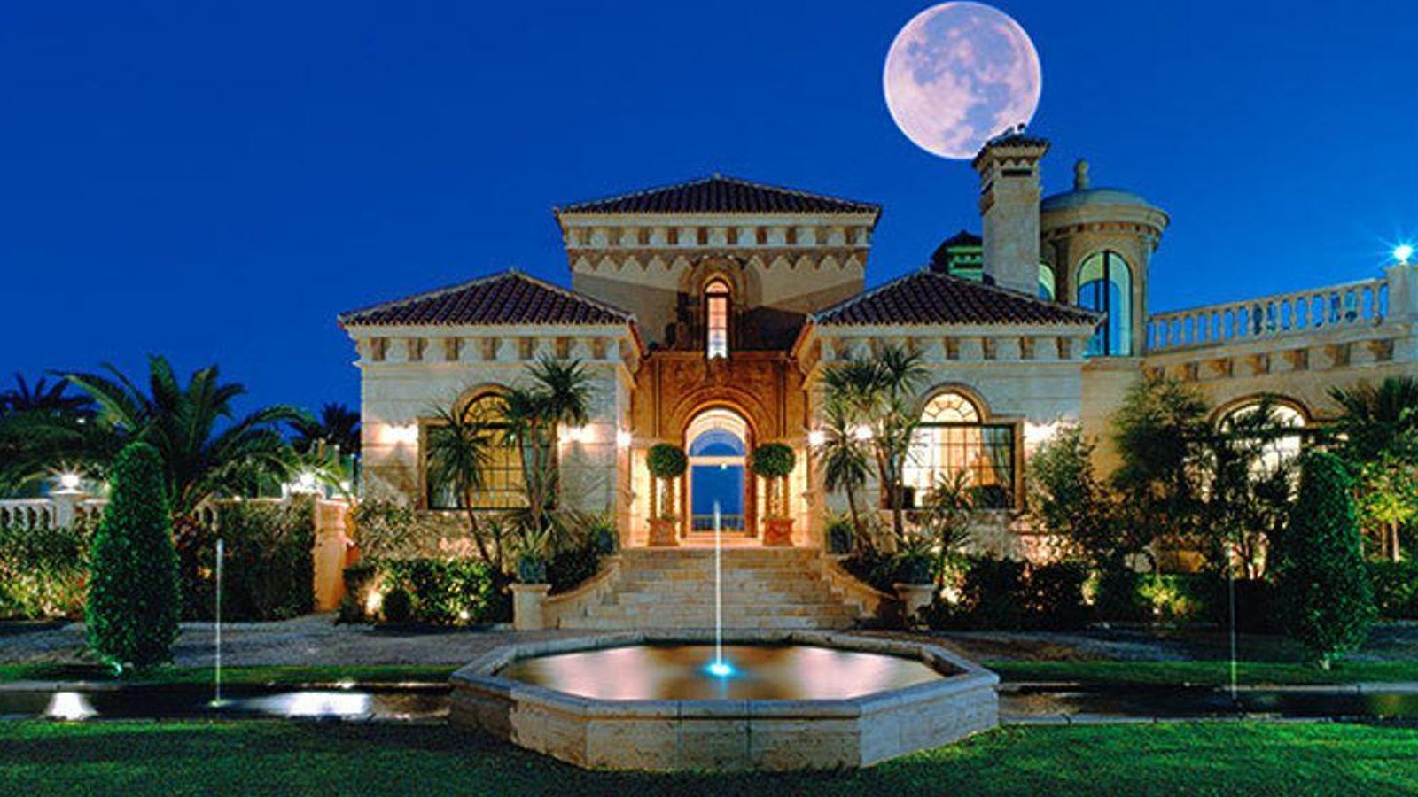 Mansión puesta a la venta en Fuengirola