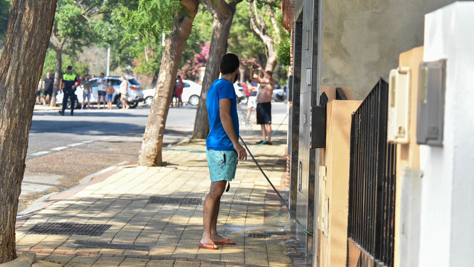 Las fotos del incendio en la barriada de San Bernabé