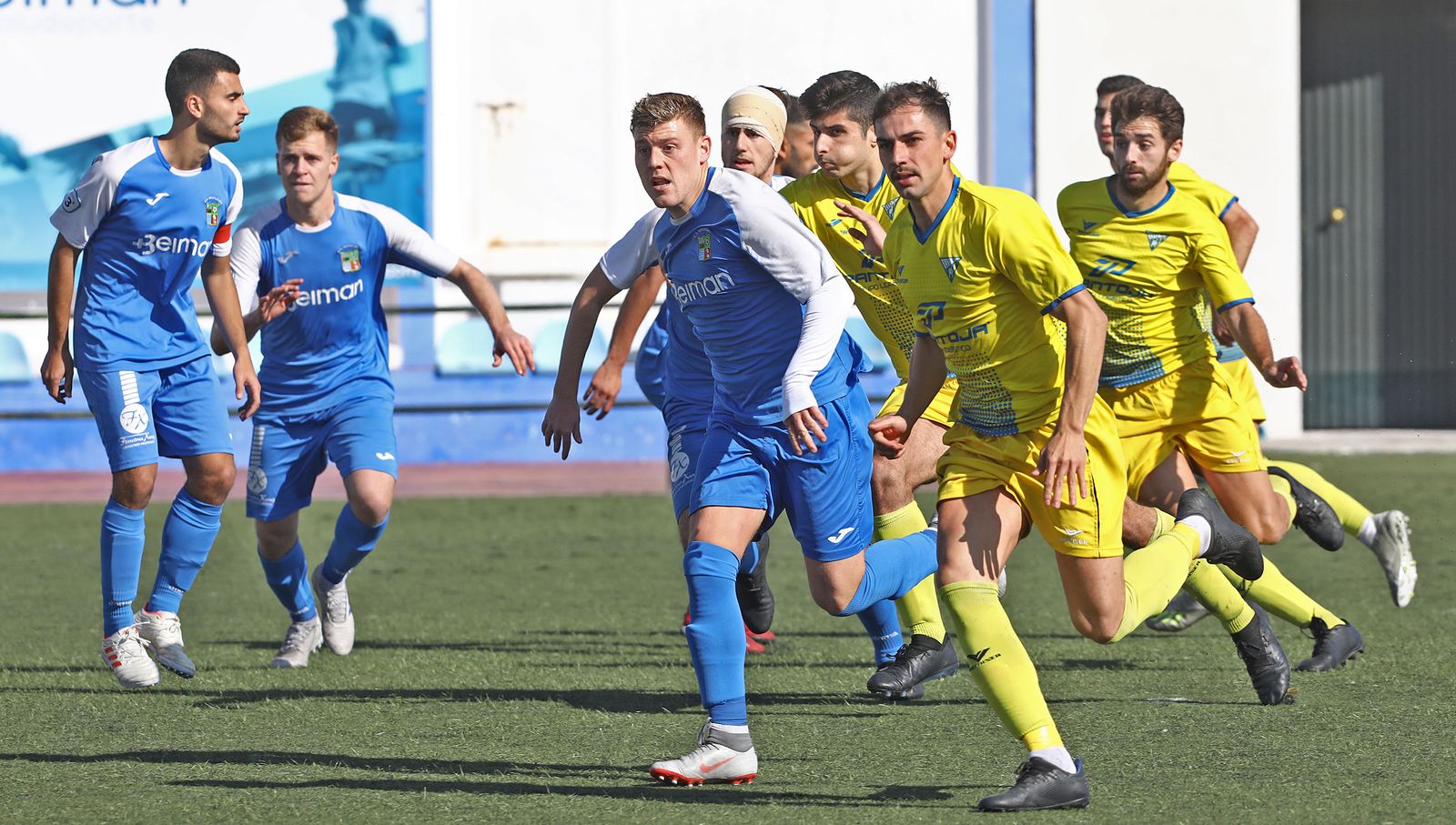 Juanjo es alta tras cumplir un partido de sanción.