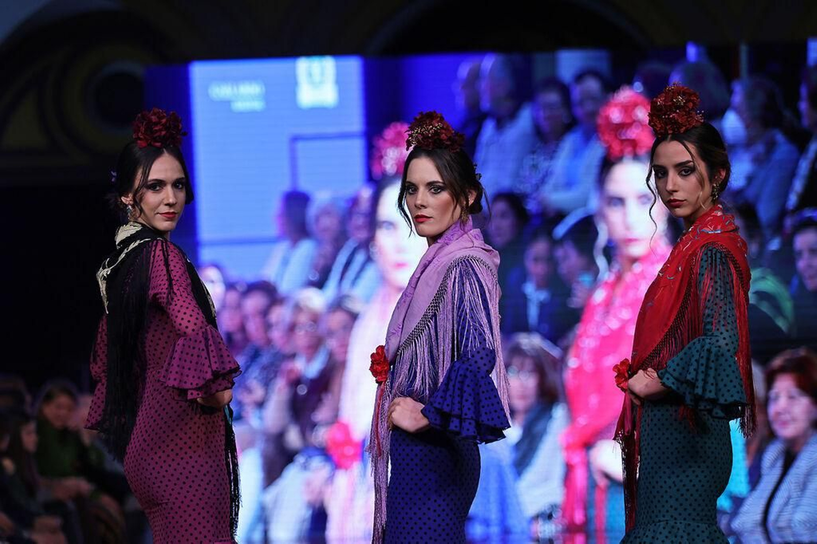 Lunares, comodidad y mantoncillos: Estas son las tendencias para los trajes de flamenca de romerías y ferias