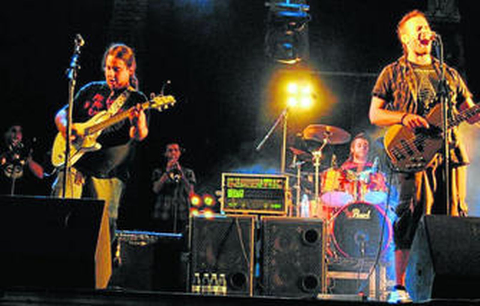 Concierto del grupo En Espera, que ahora comienza una gira.