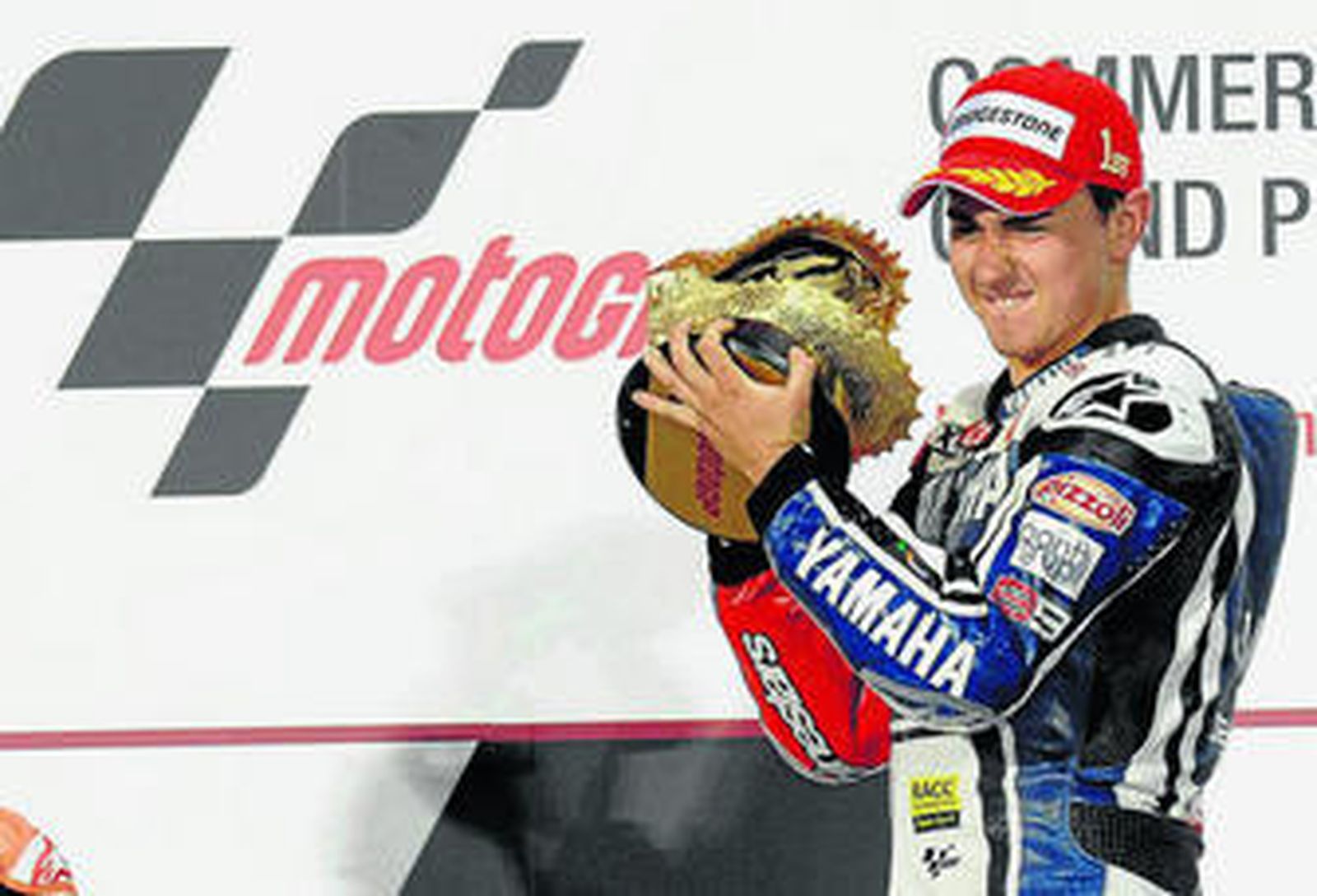 Lorenzo lidera un pleno de victorias