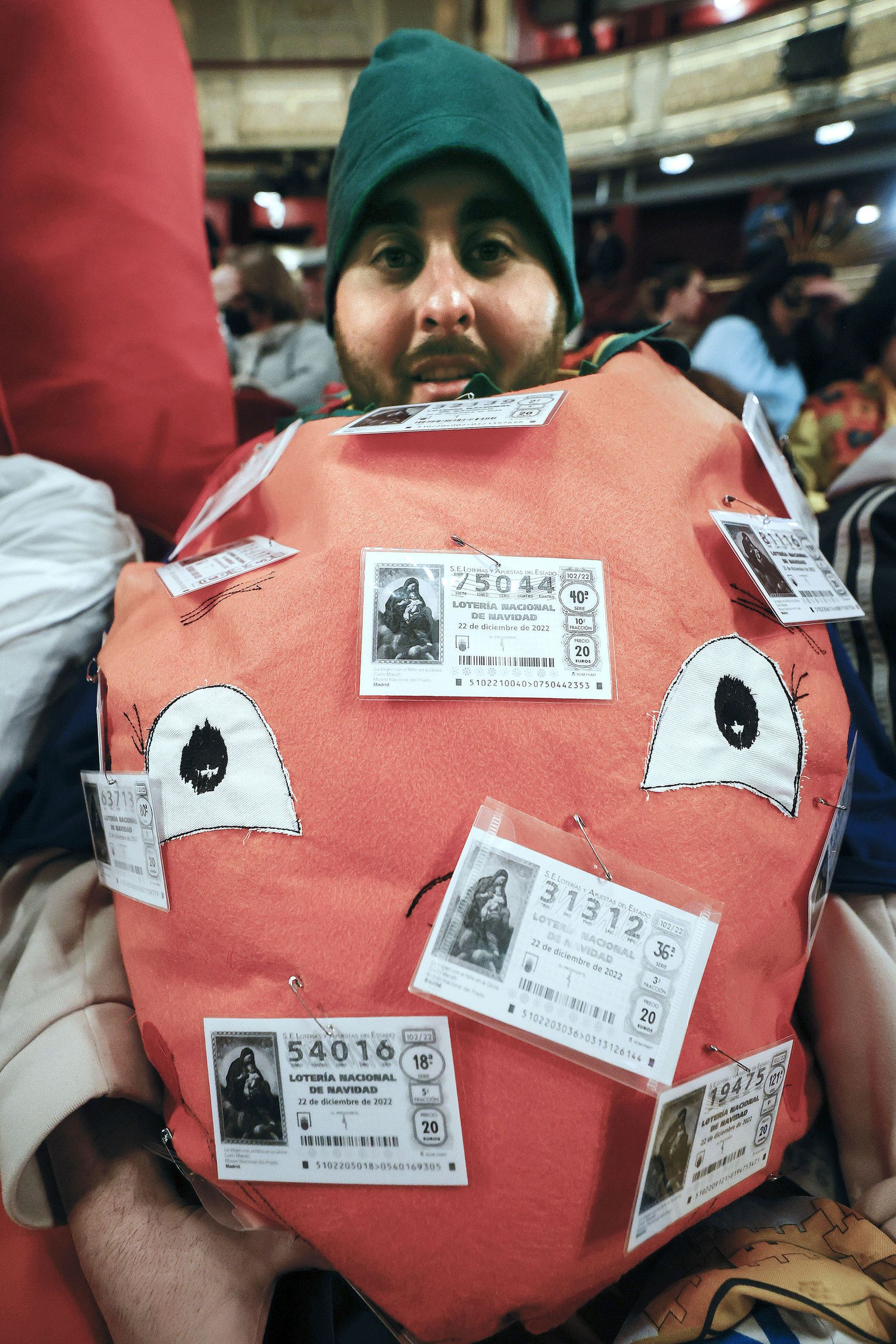 Los disfraces para ver el sorteo de la Lotería de Navidad