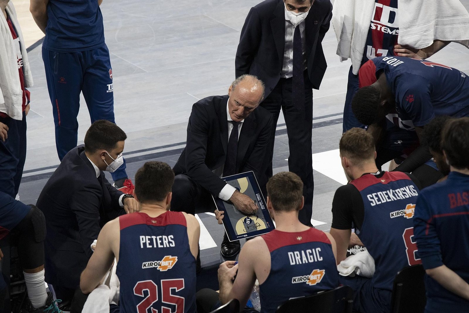 Un tiempo muerto de Dusko Ivanovic en el Buesa Arena.