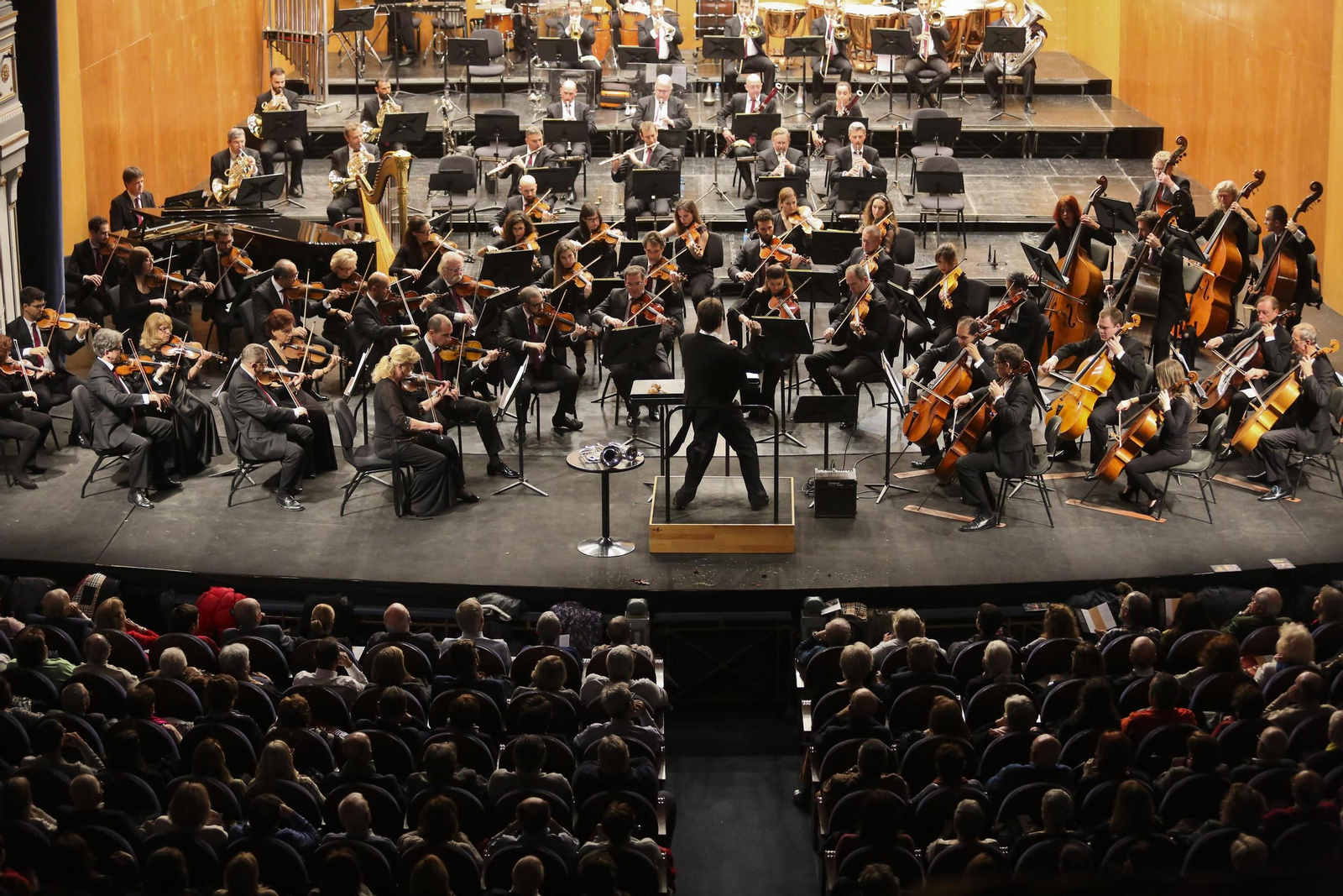 Un concierto de la Orquesta Filarmónica de Málaga en el Teatro Cervantes.