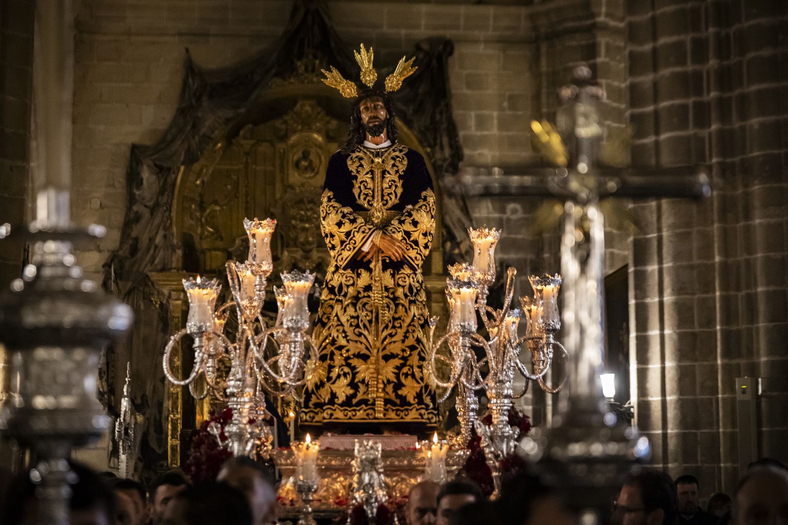 Vía-Crucis de las Hermandades con el Señor de la Sentencia