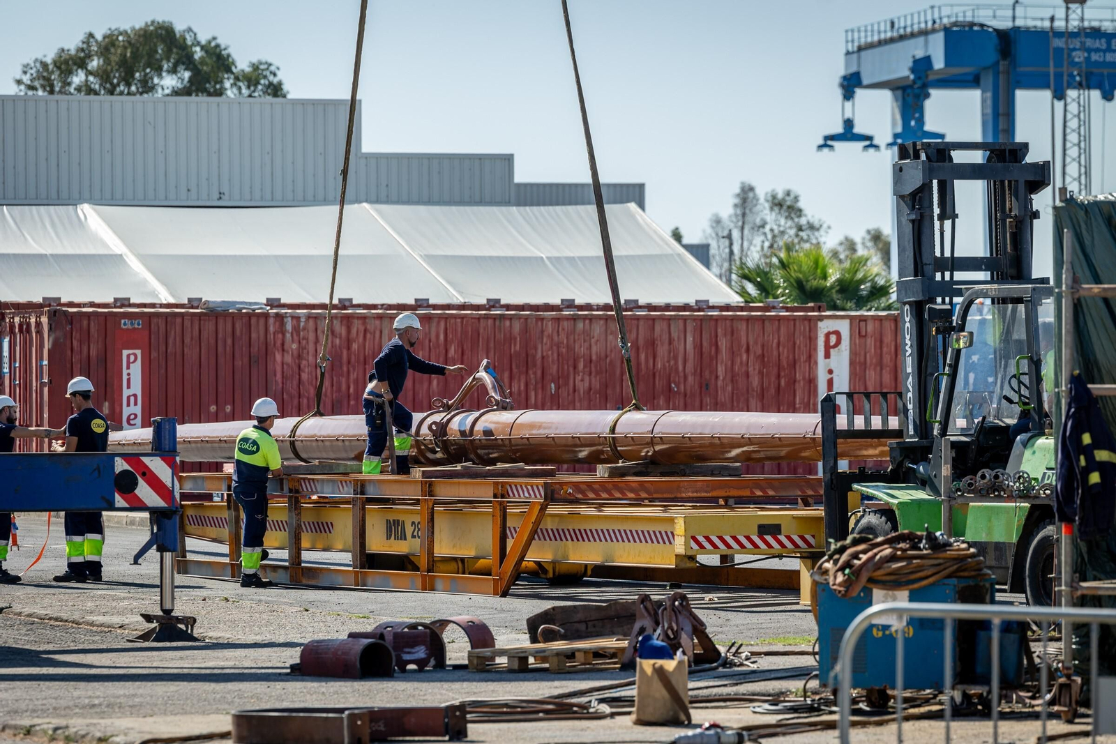 Armada: Las imágenes del 'Juan Sebastián de Elcano' de obras en Navantia San Fernando