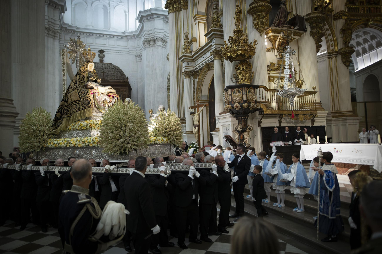 Solemne Procesión de Alabanza Virgen de las Angustias de Granada, Septiembre 2025.jpg