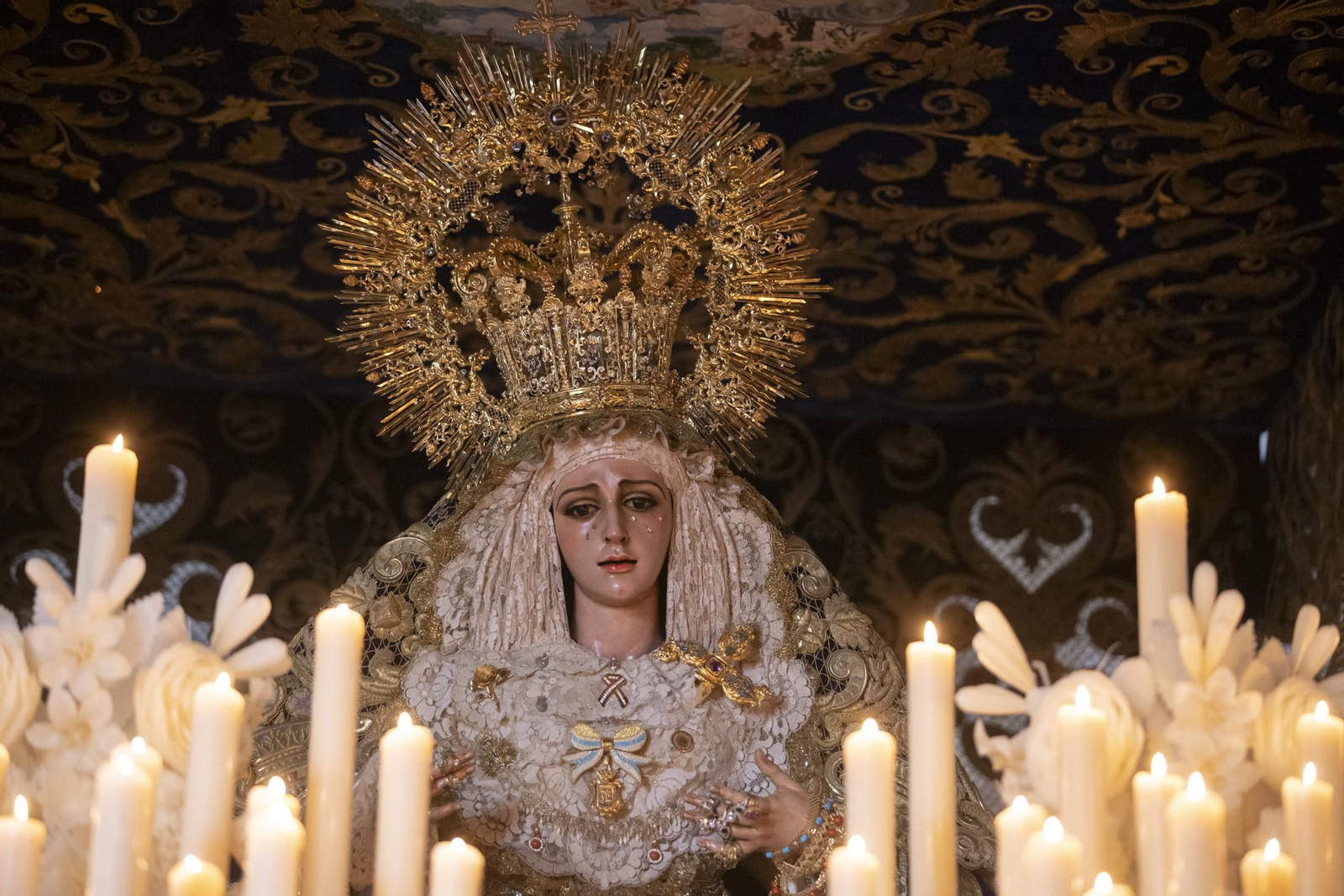 Las mejores imágenes del Miércoles Santo en Huelva: Hermandad de la Victoria