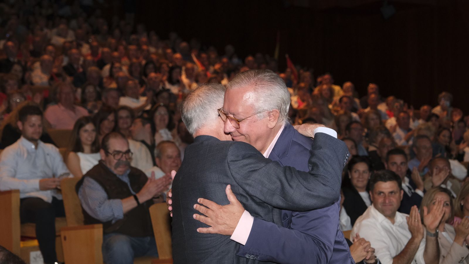 Imágenes de Rajoy apoyando la candidatura de Gabriel Amat a la Alcaldía de Roquetas de Mar