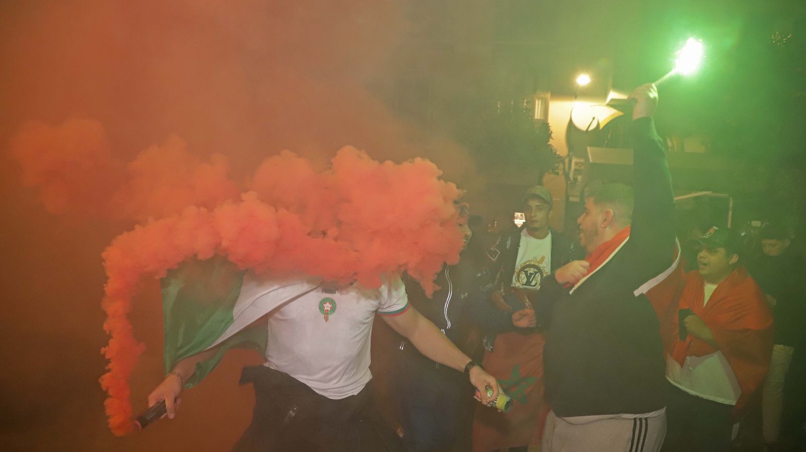 Fotos de la celebración en Algeciras de la victoria de Marruecos sobre España en Qatar