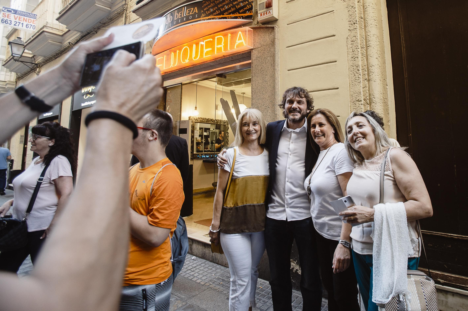 Preestreno en Cádiz de la película de Fernando Colomo "Antes de la quema"
