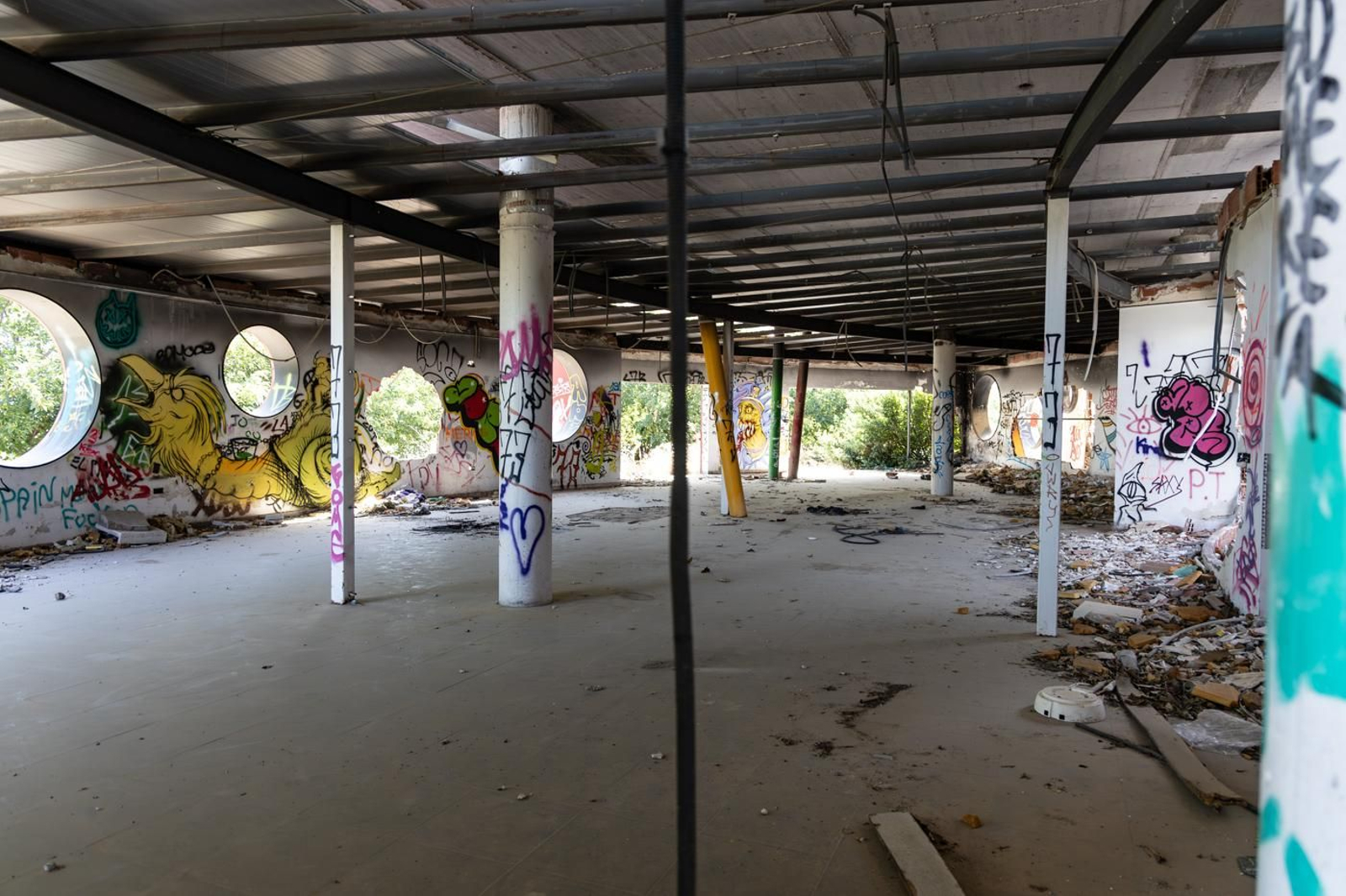 Este es el lamentable estado que presenta el parque acuático de Jaén en 2024