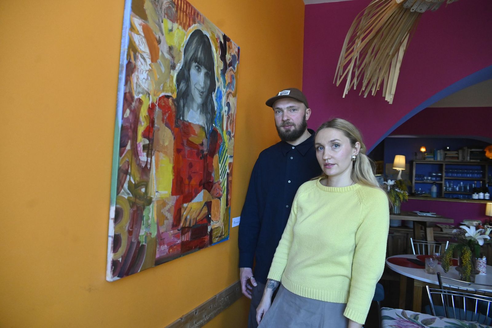 Los artistas ucranianos con 'Retratos'.