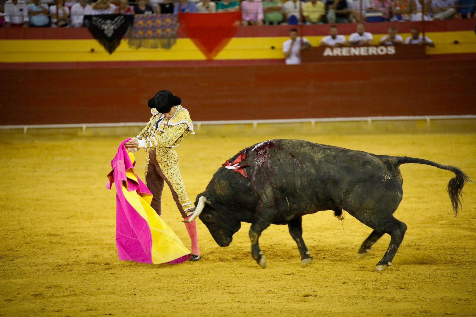 Imágenes de la corrida de toros en Roquetas de Mar