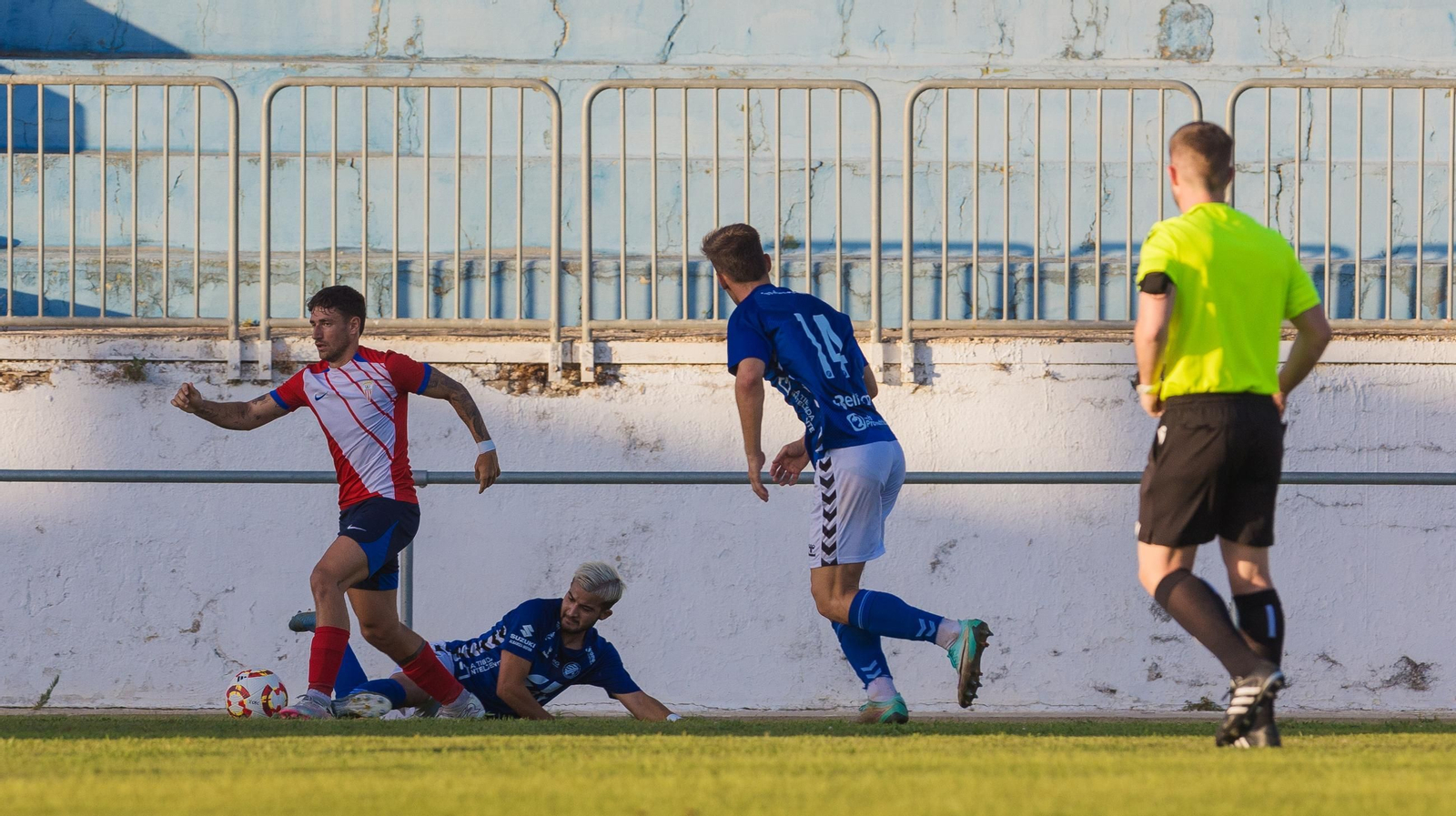 Las mejores imágenes de la victoria del Xerez DFC ante el Algeciras en el III Trofeo Pepe Ravelo