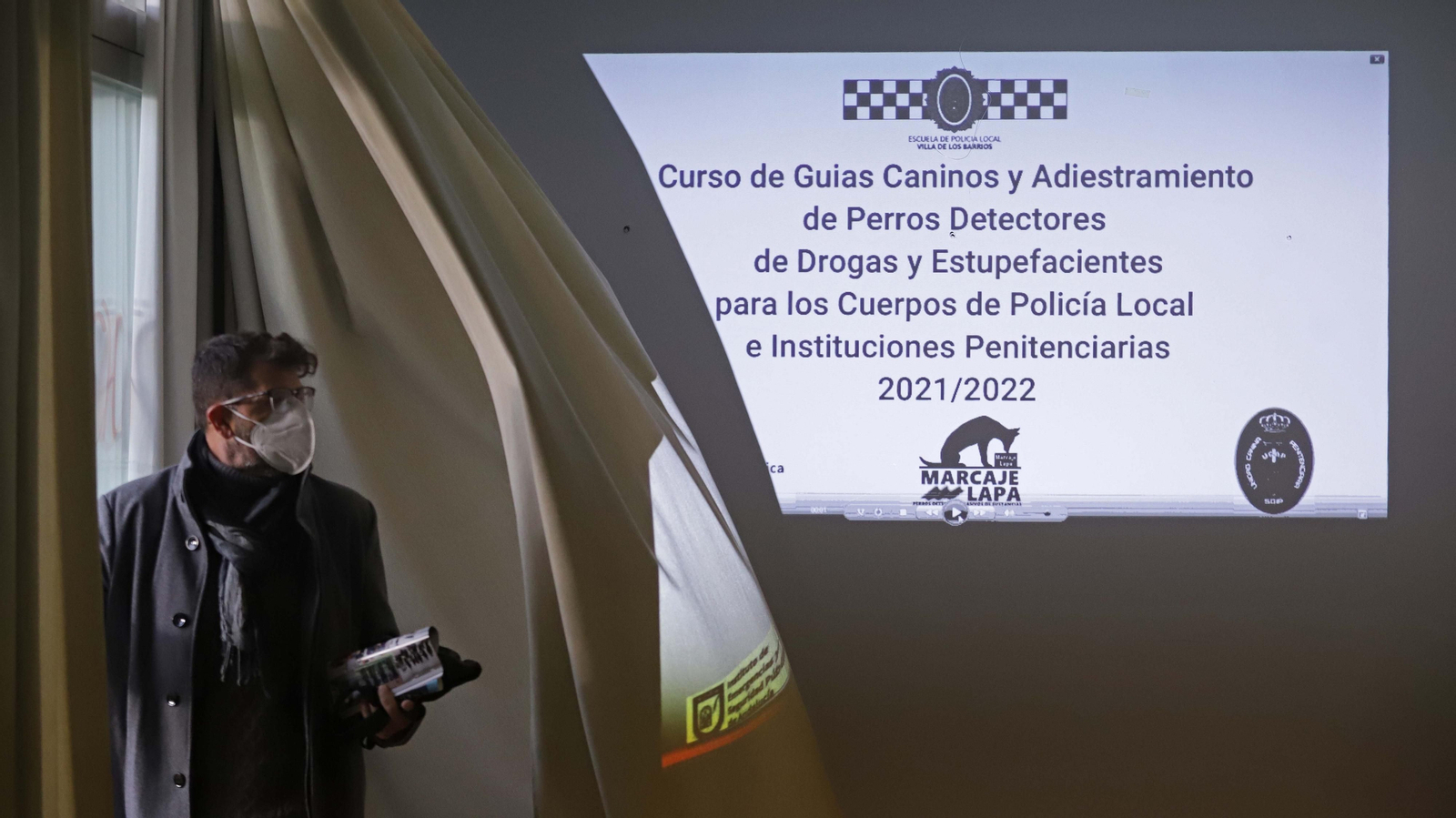 Fotos de la clausura del curso de guías caninos y perros detectores de droga en Los Barrios Fotos de la clausura del curso de guías caninos y perros detectores de droga en Los Barrios