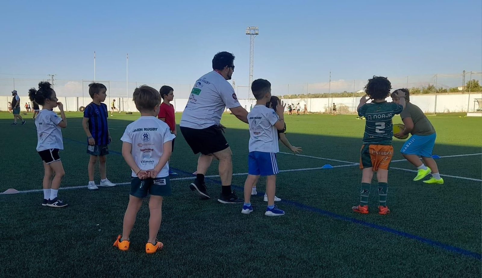 La cantera del Jaén Rugby regresa a los entrenamientos para preparar la nueva temporada.