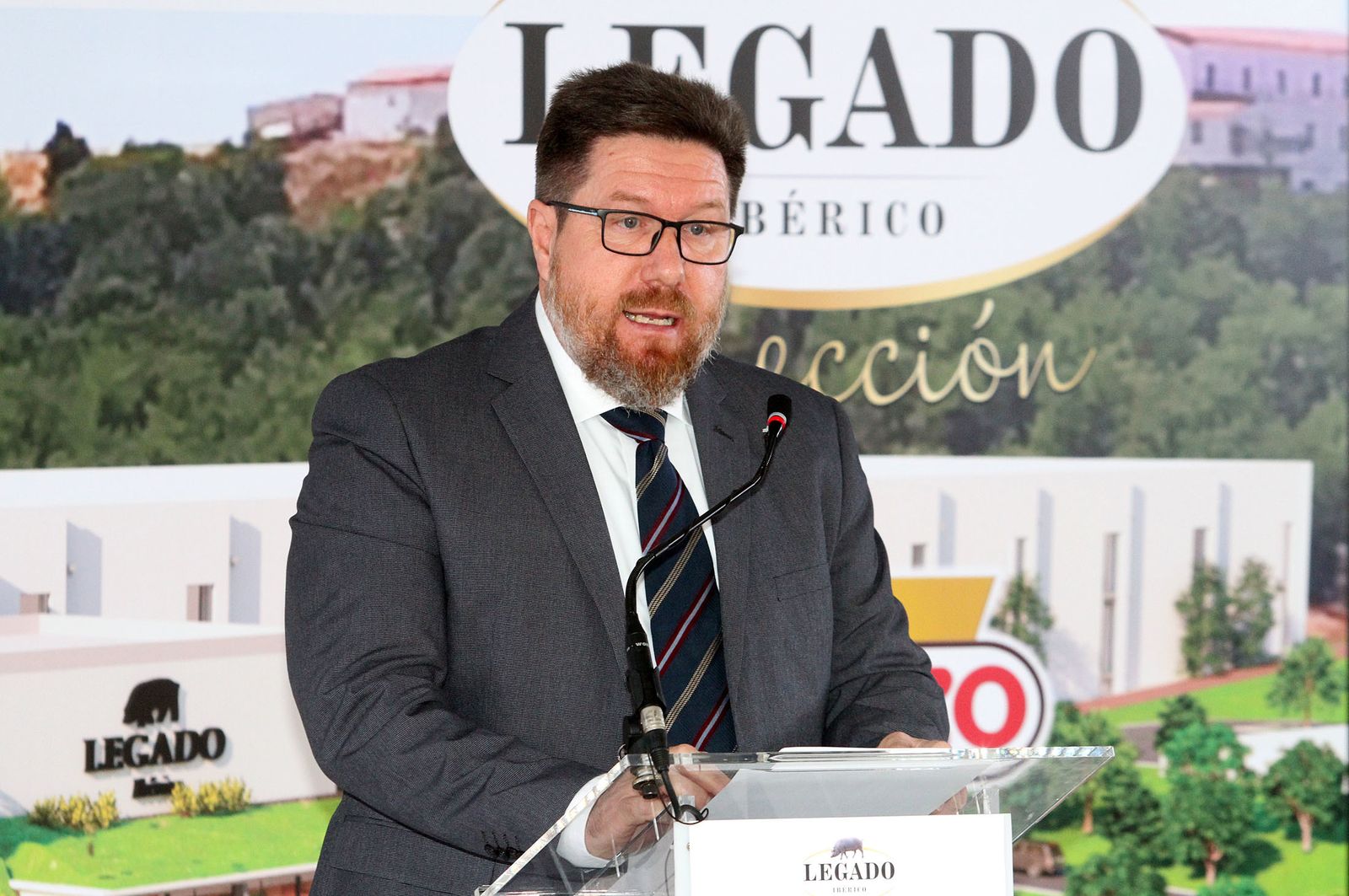 Imágenes de la colocación de la primera piedra de la planta de ElPozo en Jabugo.